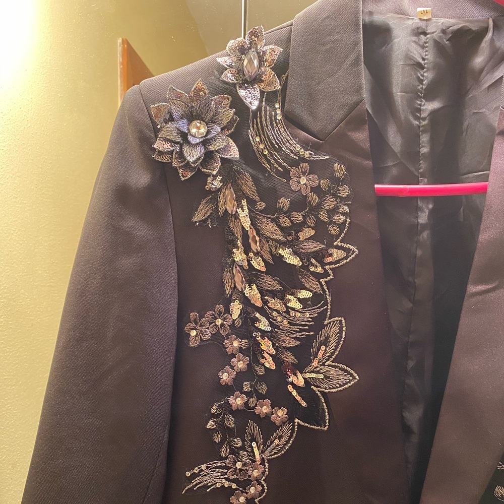 Flowers Blazer - Picture 2 of 4
